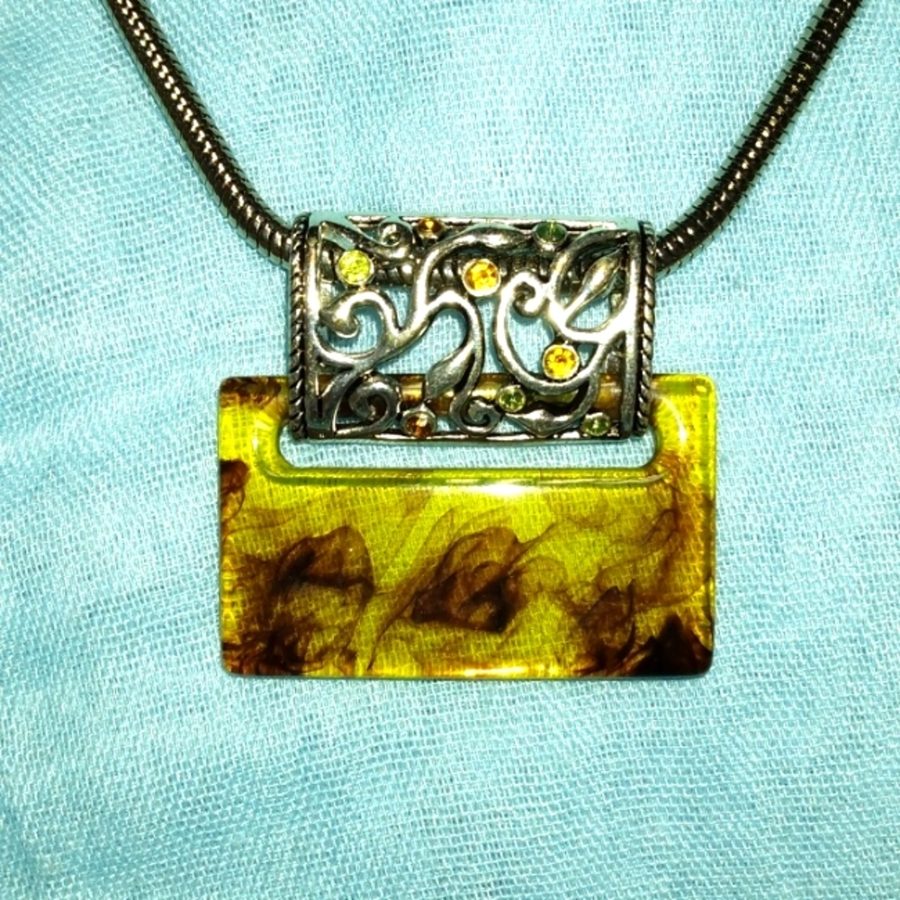 3-8-24 vintage,tortoise shell faux with small rhinestones and snake chain